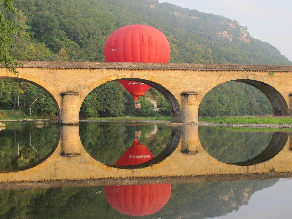 Au Pied Du Chateau - 5 A 11 Personnes - Baignade-Canoe-Piste Cyclable A 100 M Castelnaud La Chapelle Bagian luar foto